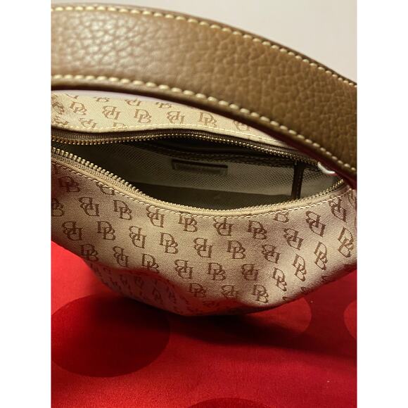 Dooney & Bourke Tan Brown Logo Print Mini Bucket Bag Purse 6x8 in Zipper fob EUC - Picture 11 of 15